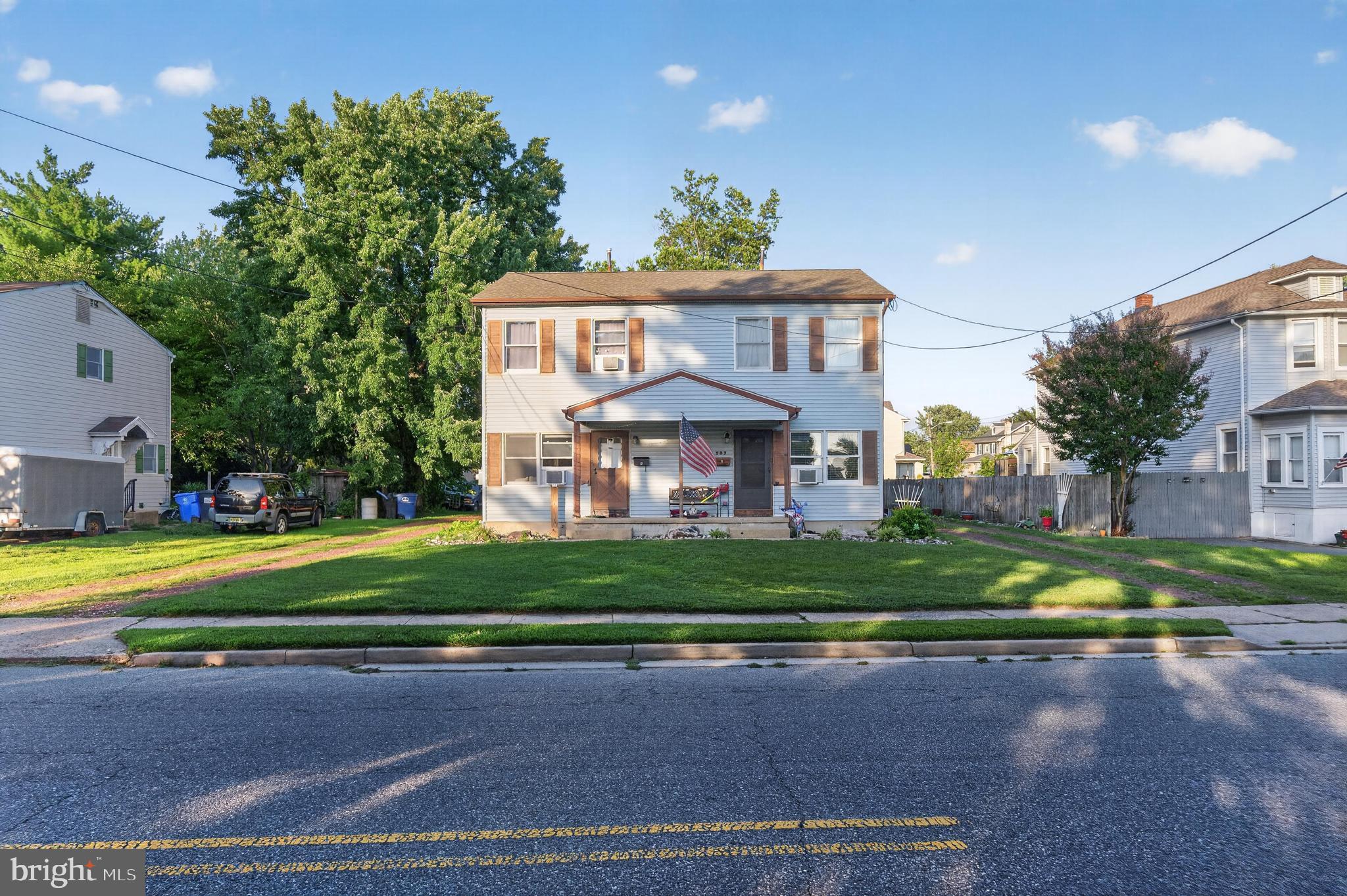 707 Forklanding Rd, Maple Shade, NJ 08052