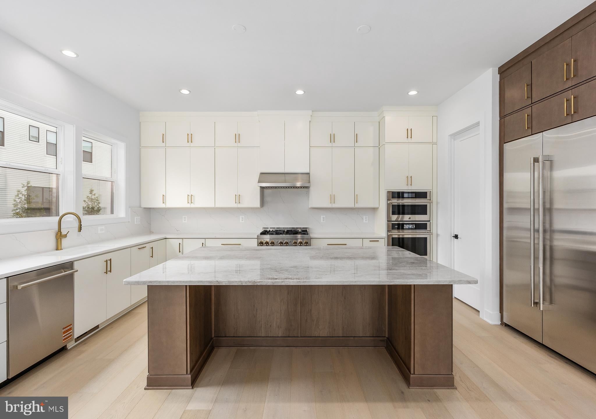 6189 8th Pl, Arlington, VA 22205 photo