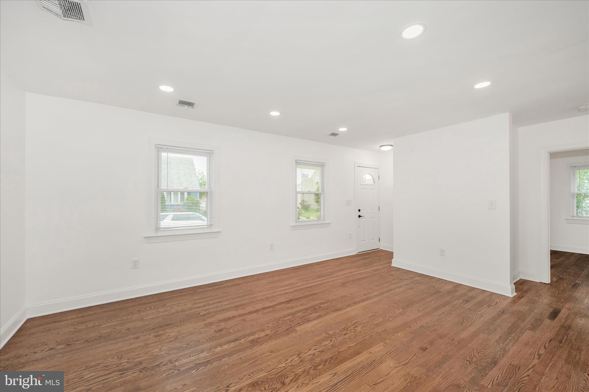 1925 Queensway, Baltimore, MD 21222 photo