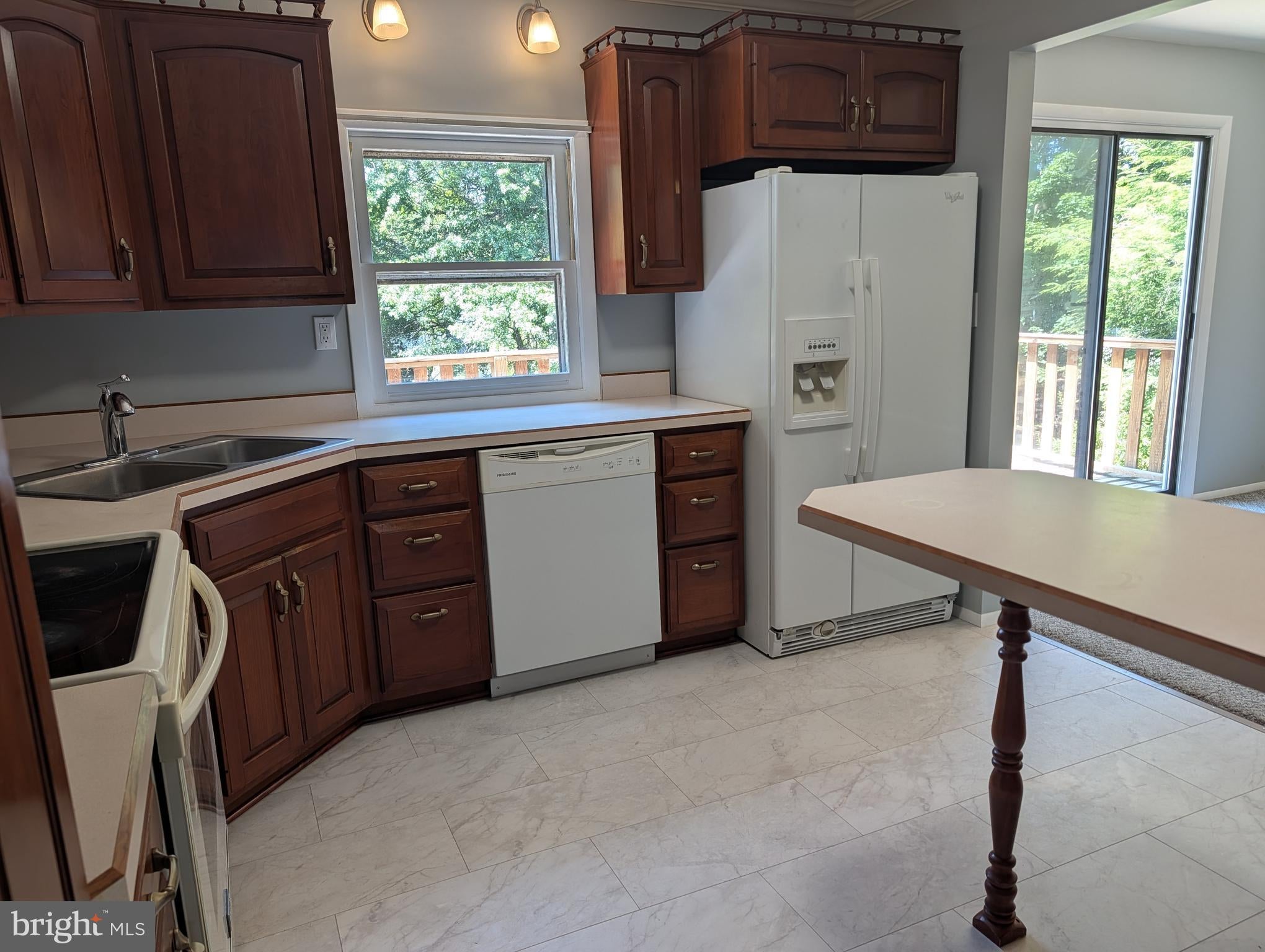 413 Jennifer Dr, New Cumberland, PA 17070 photo
