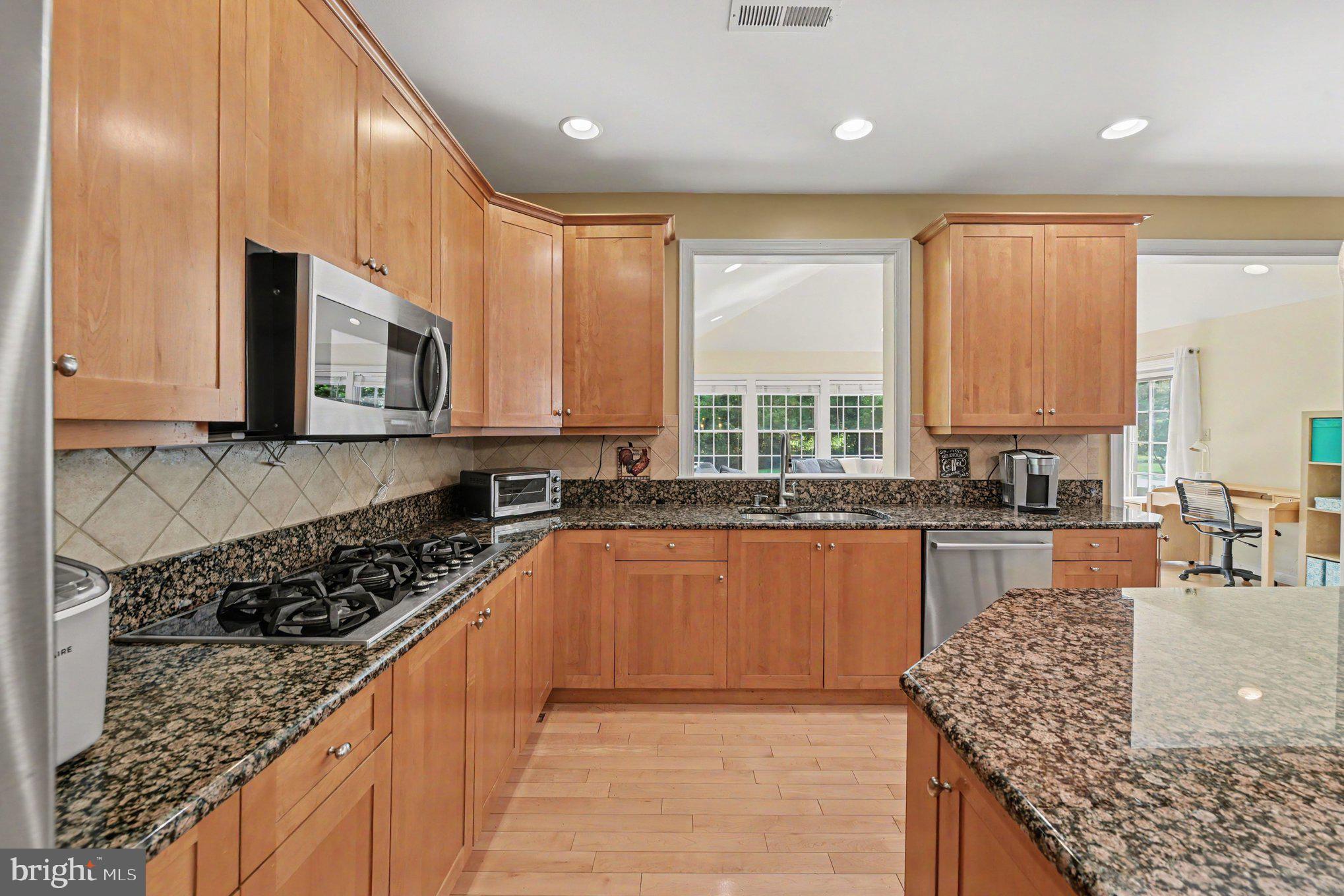 180 Somerset Dr, Blue Bell, PA 19422 photo