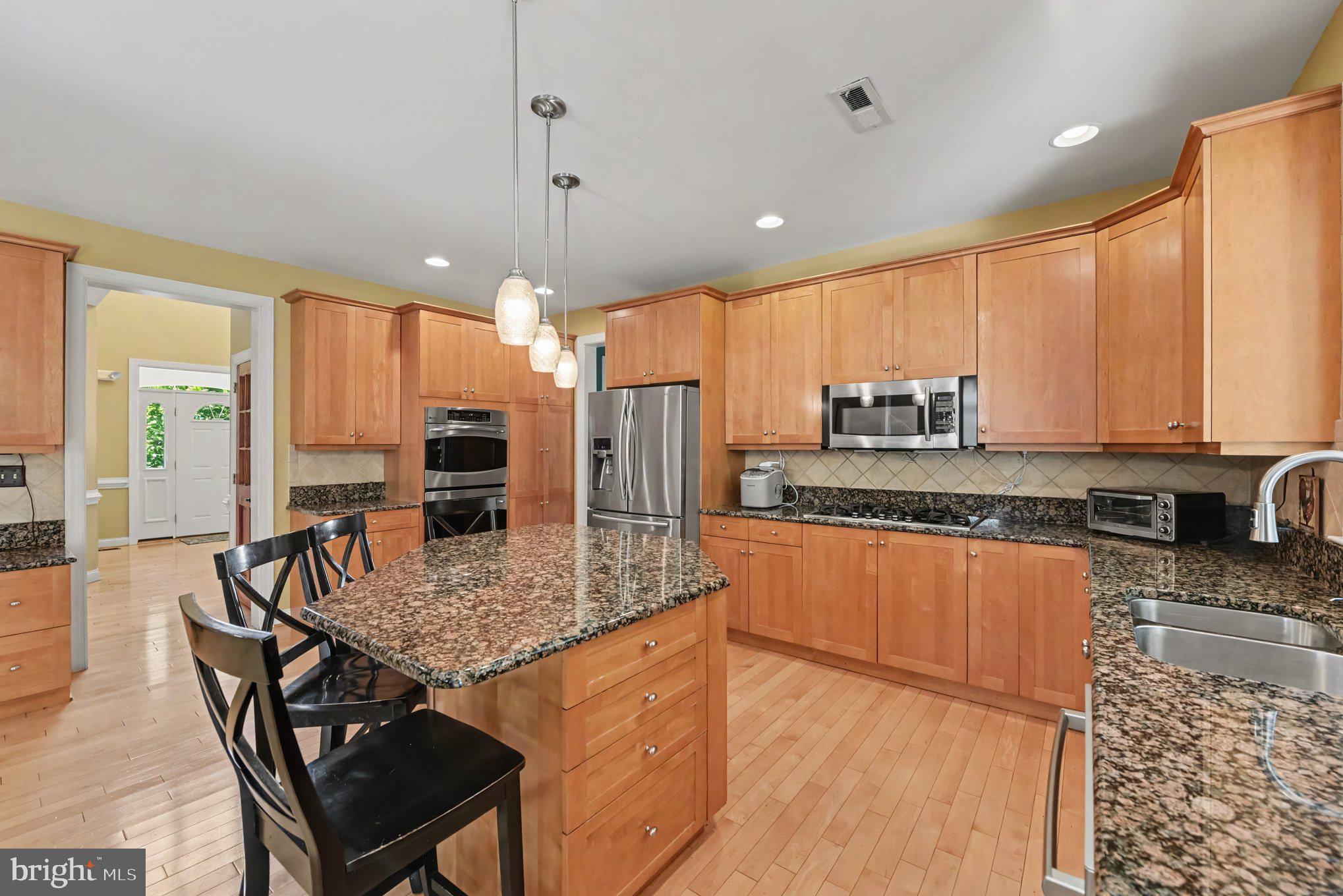 180 Somerset Dr, Blue Bell, PA 19422 photo