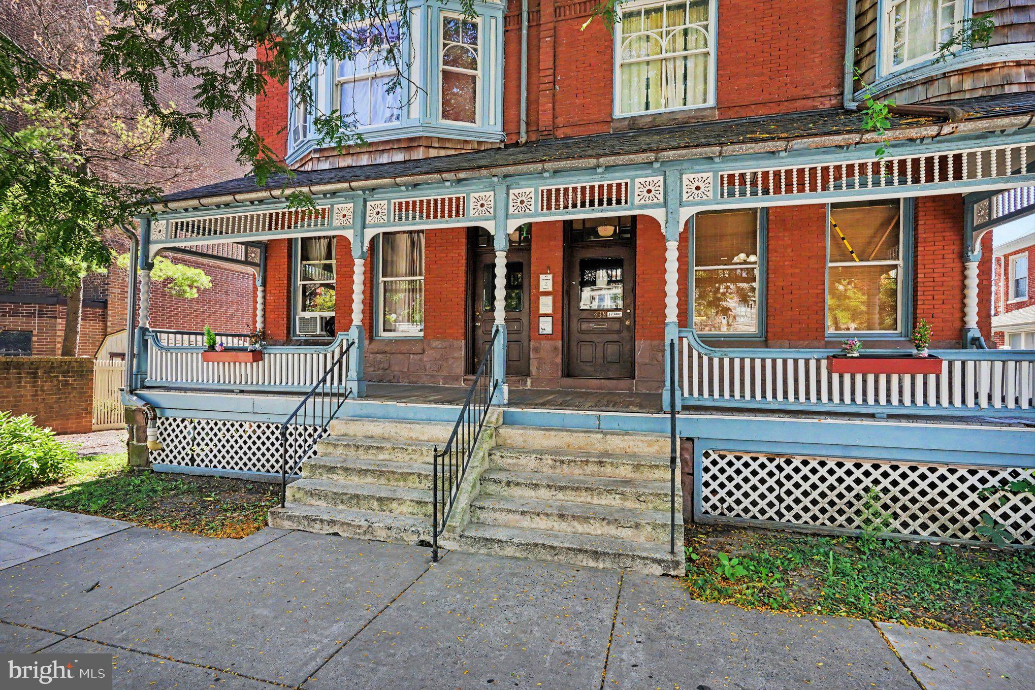 438 E High St, Pottstown, PA 19464 photo