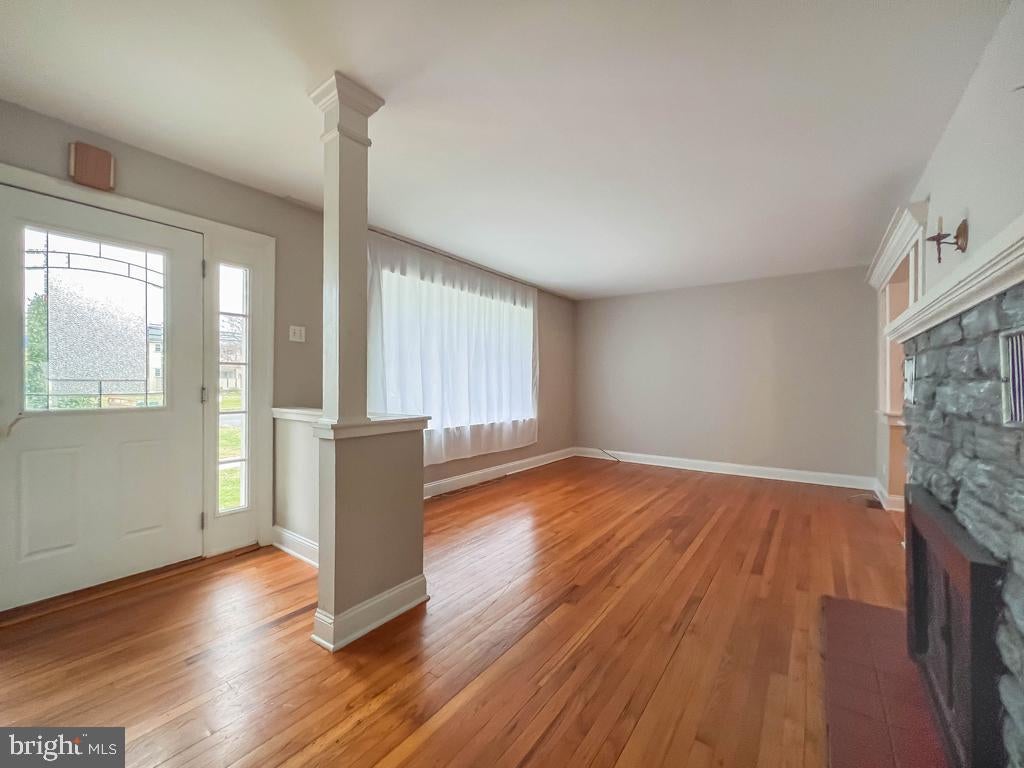 10 Makefield Rd, Morrisville, PA 19067 photo