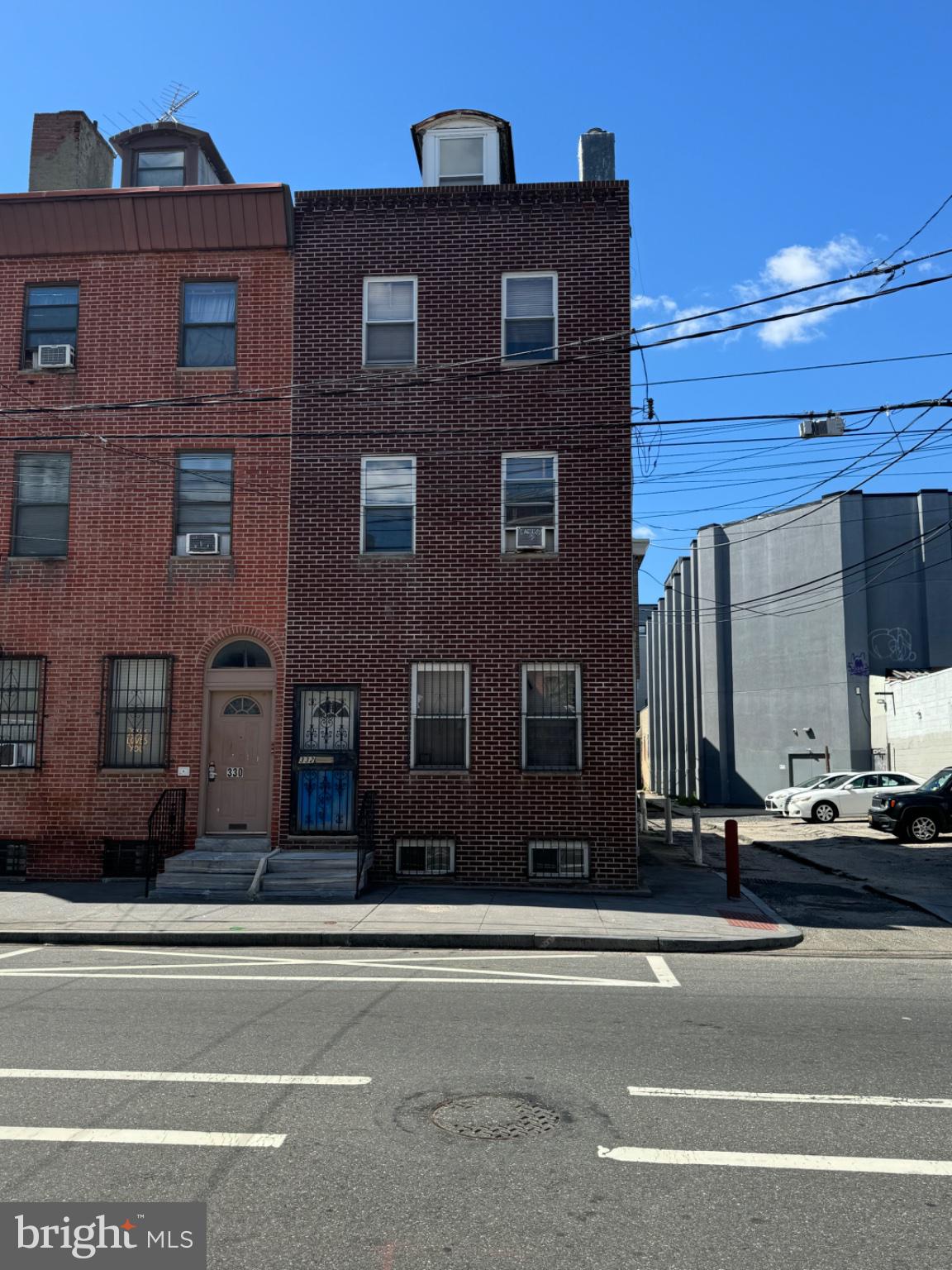 332 10th St, Philadelphia, PA 19107