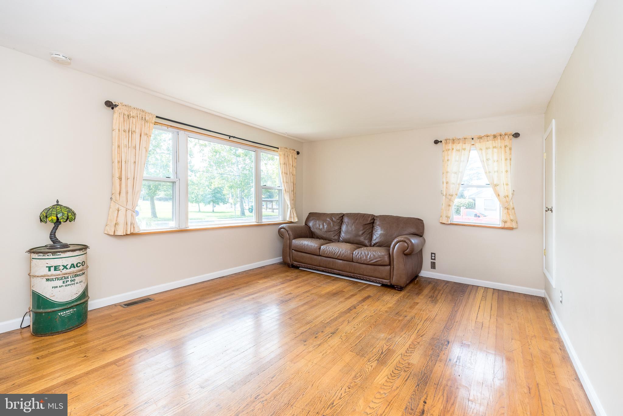 535 W Mill St, Quakertown, PA 18951 photo