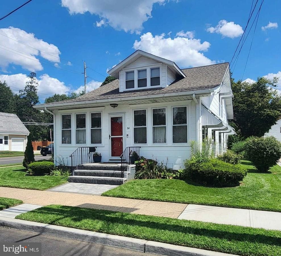 84 Maple Shade, Hampton, NJ 08610