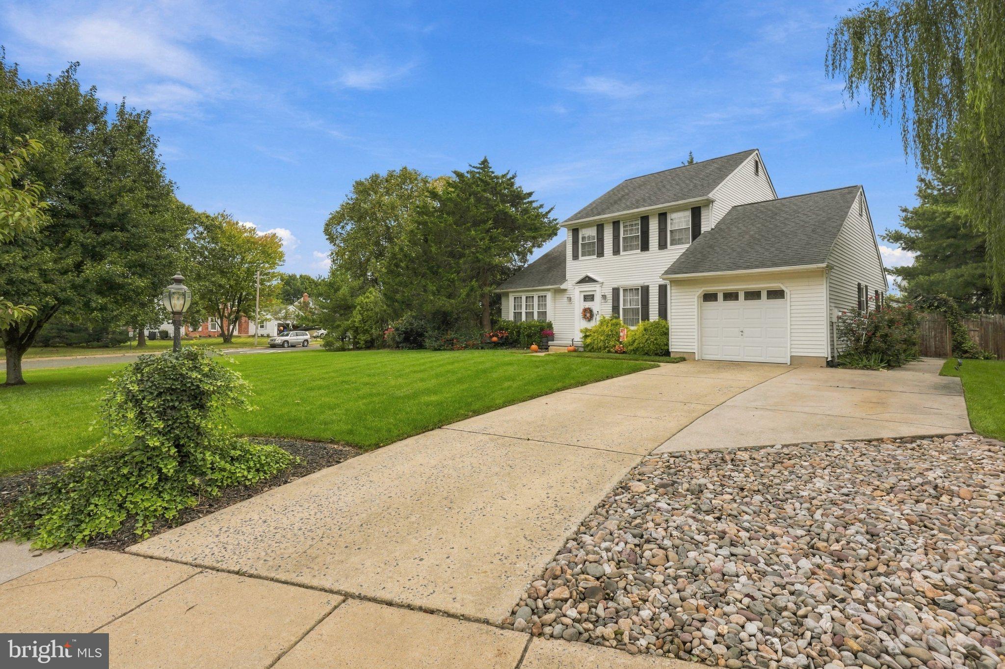 18 Oxford Dr, Sewell, NJ 08080 photo