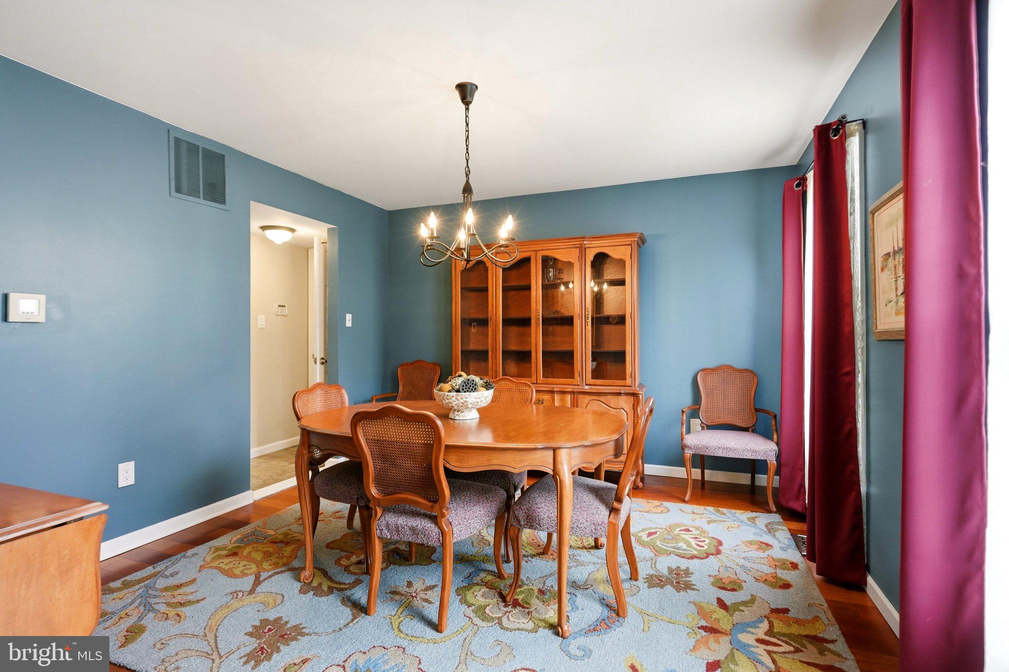 18 Oxford Dr, Sewell, NJ 08080 photo
