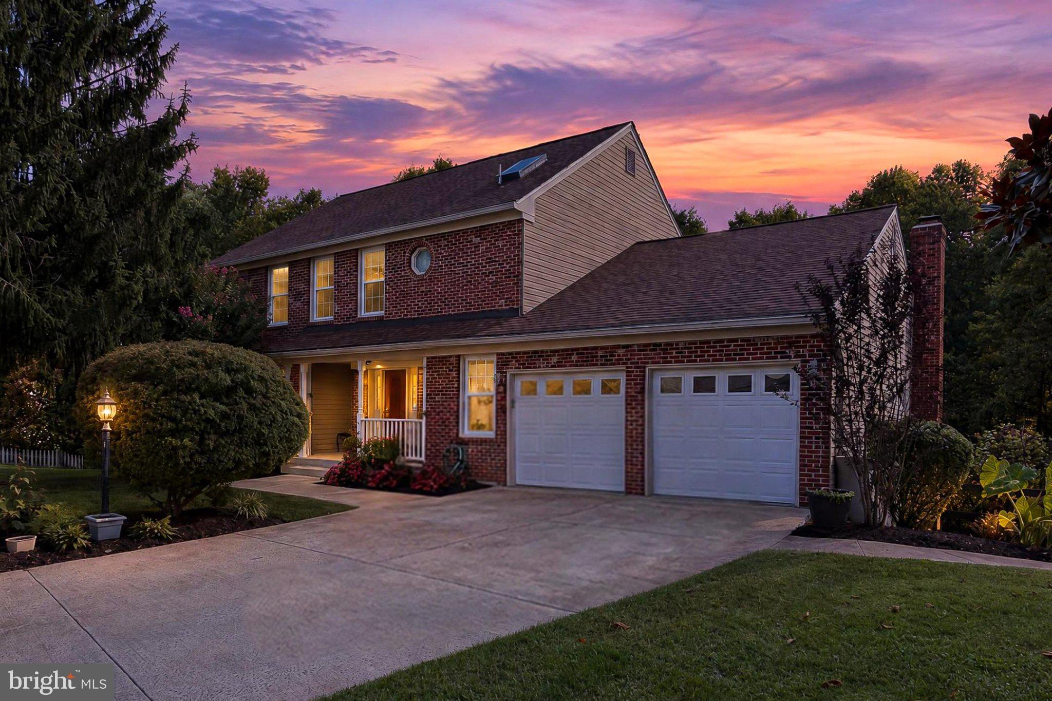215 Heather Glen Rd, Sterling, VA 20165