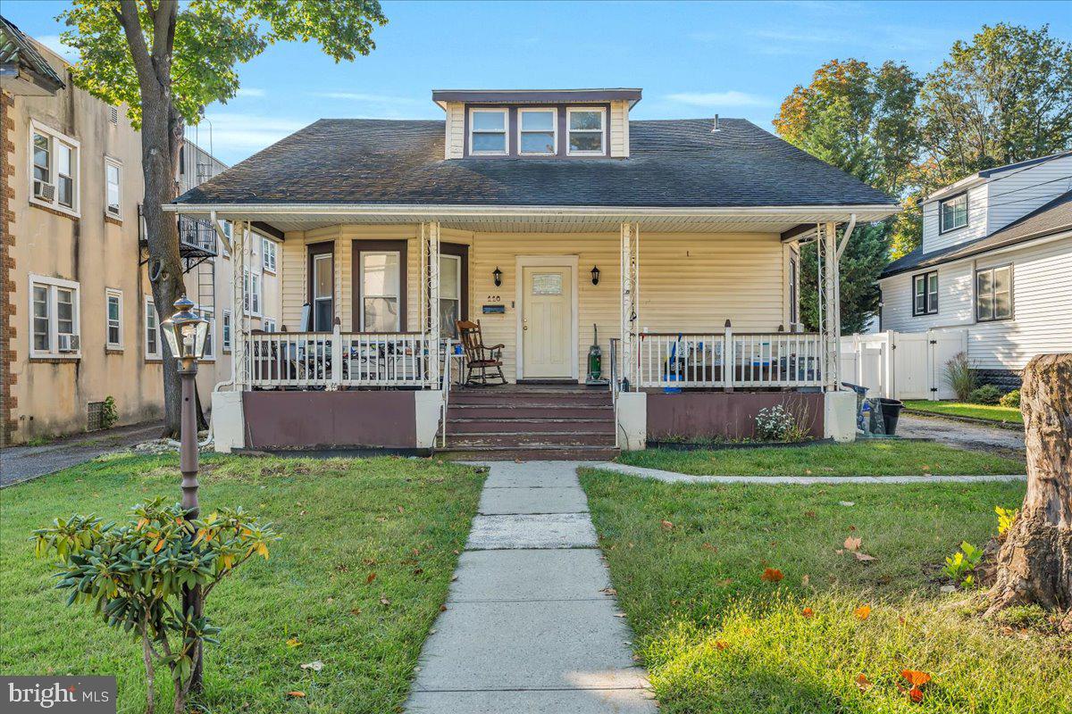 110 Bettlewood Ave, Oaklyn, NJ 08107