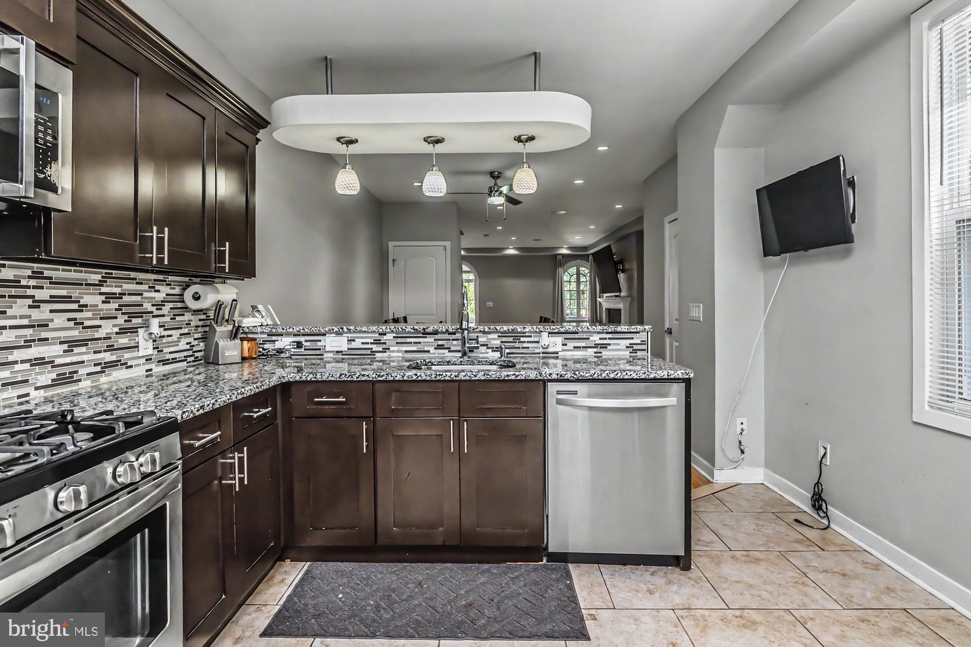 4922 Pine St, Philadelphia, PA 19143 photo