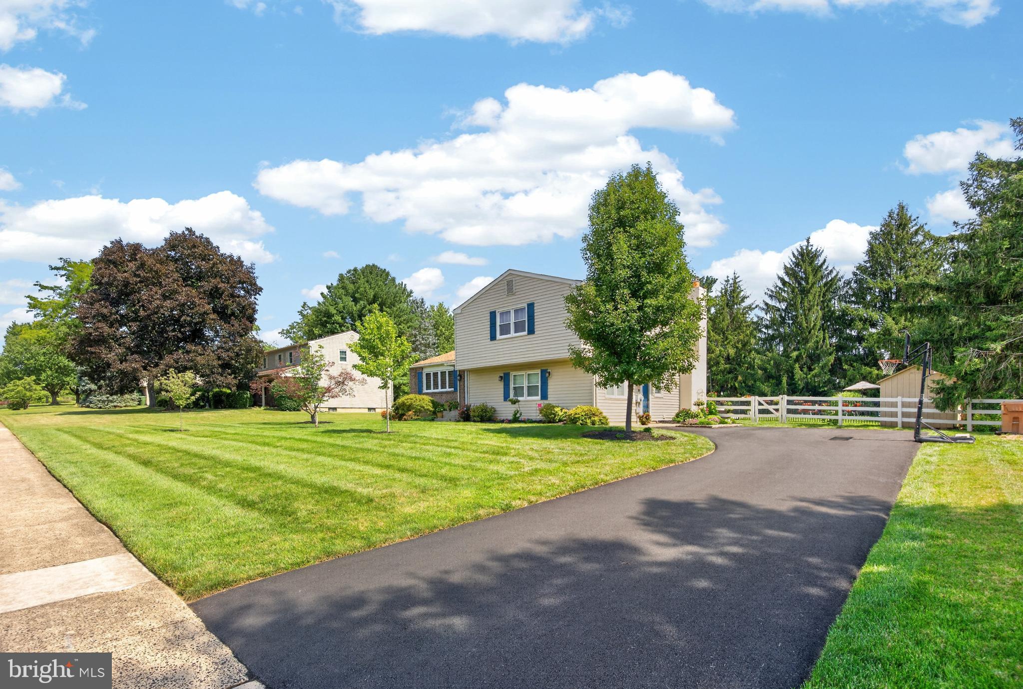 1340 Barton Dr, Fort Washington, PA 19034 photo