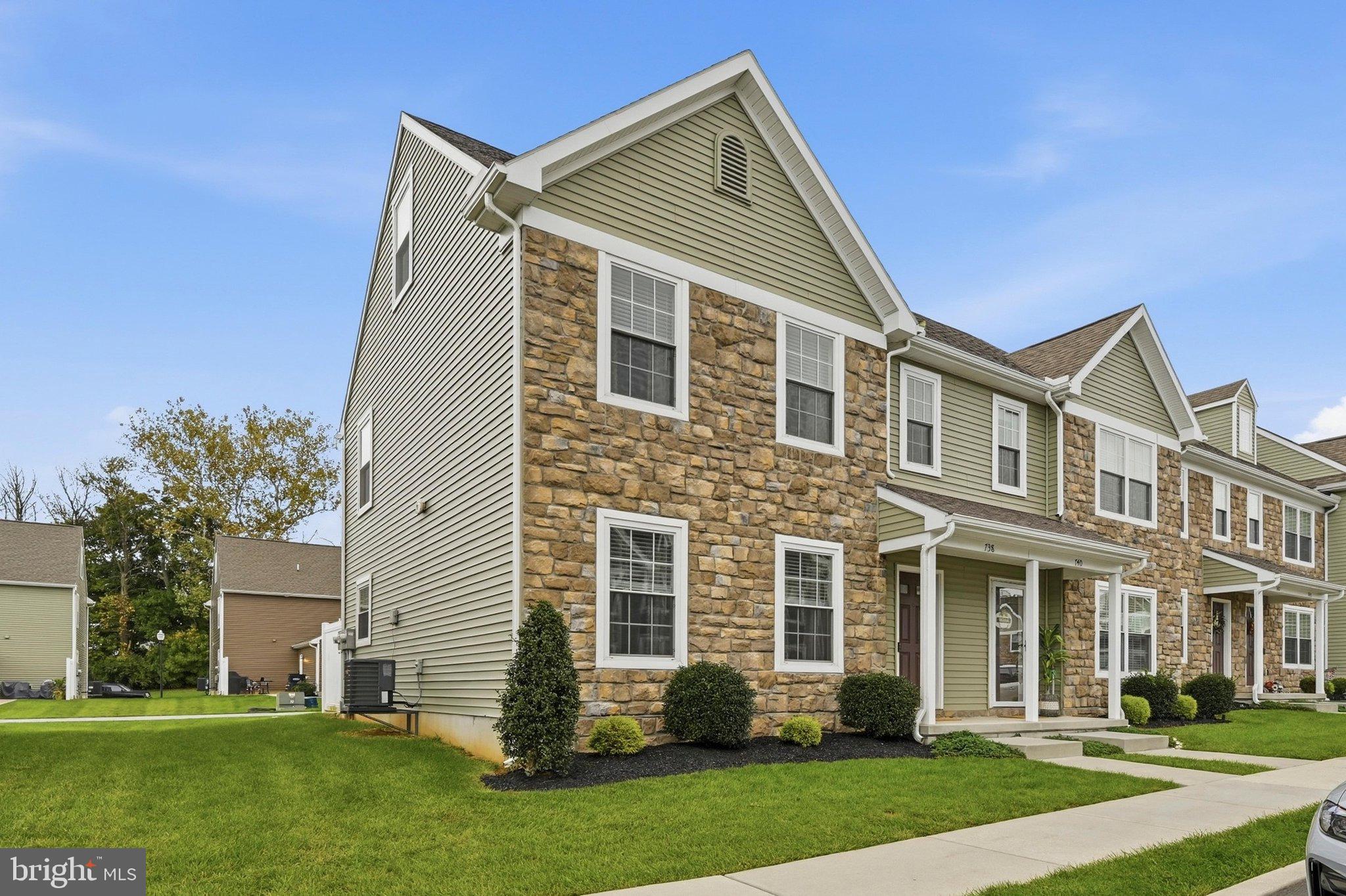 738 Farmwood Ln, Lebanon, PA 17042 photo