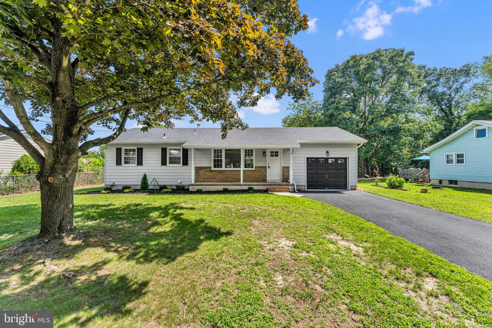 637 Pleasant Dr, Vineland, NJ 08360