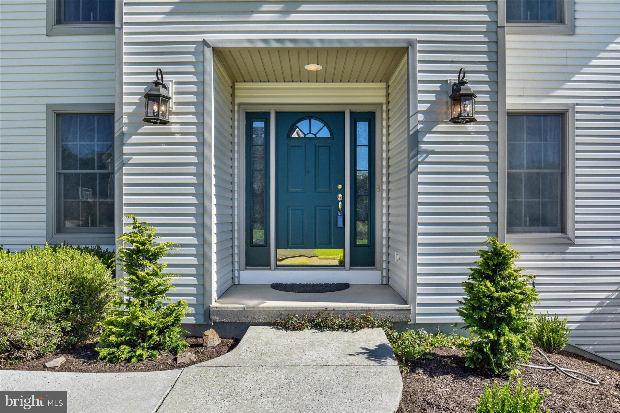 410 Hemlock Dr, New Cumberland, PA 17070 photo