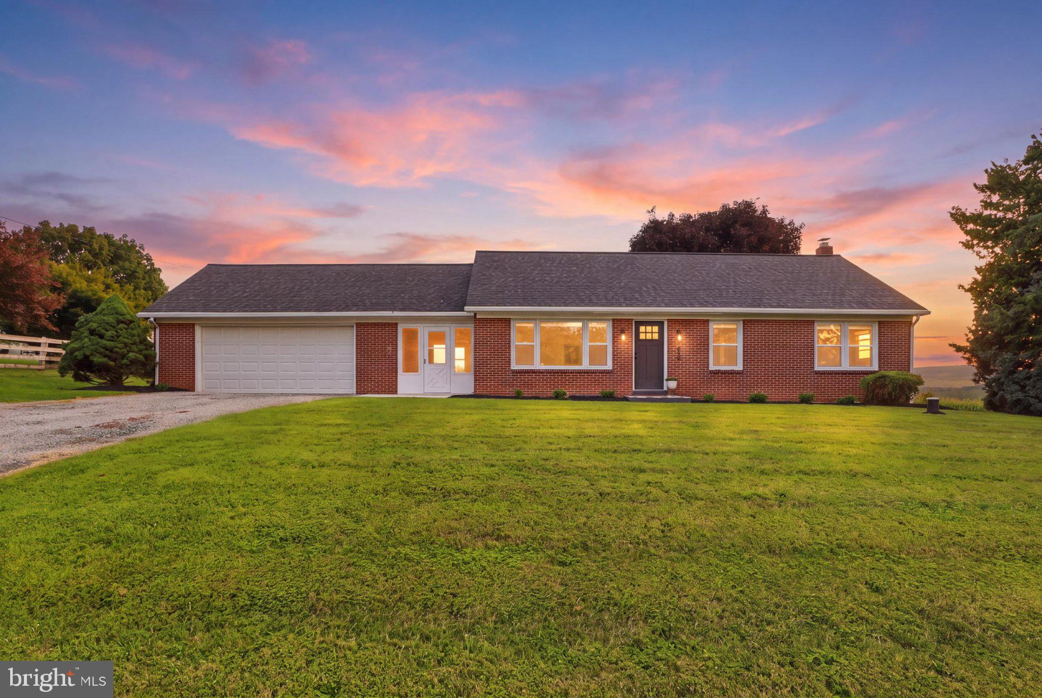 1724 Jefferson Rd, Spring Grove, PA 17362