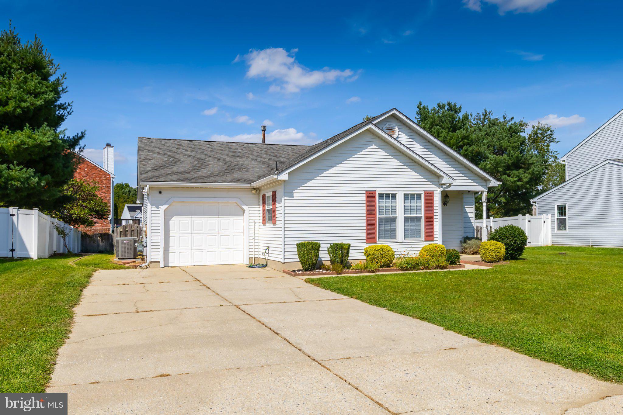 9 Ware Dr, Glassboro, NJ 08028 photo