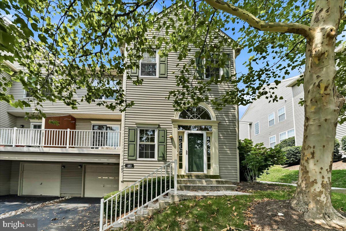 483 Stoneglen St, Collegeville, PA 19426