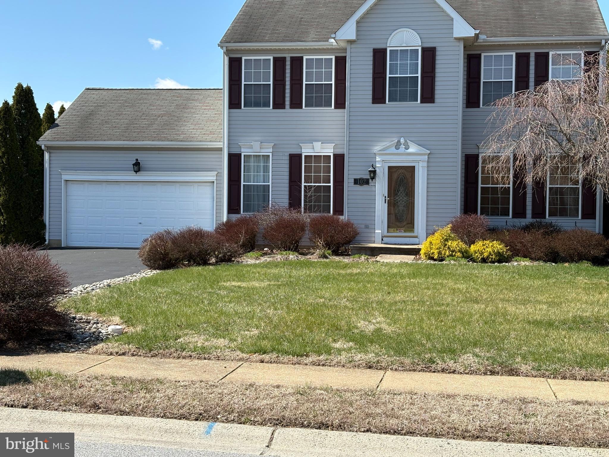 102 Riveredge Dr, New Castle, DE 19720