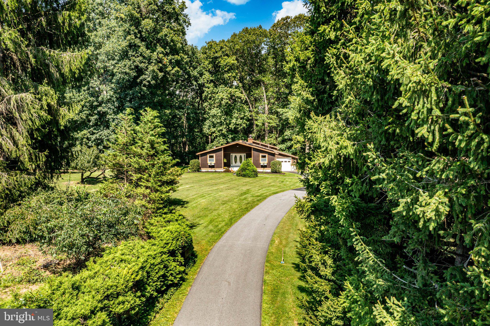115 Windy Hill Rd, Downingtown, PA 19335