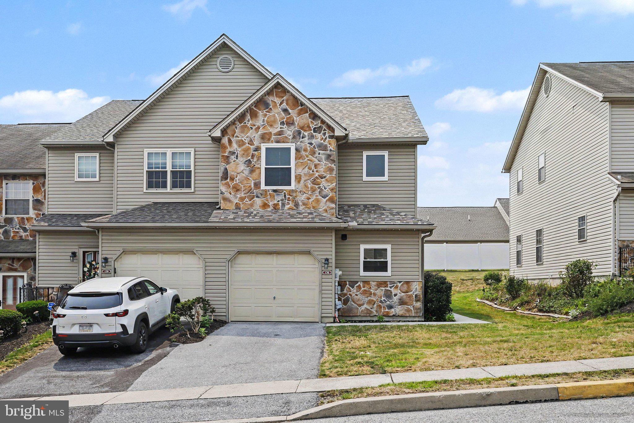 136 Kristy Ln, Harrisburg, PA 17111 photo