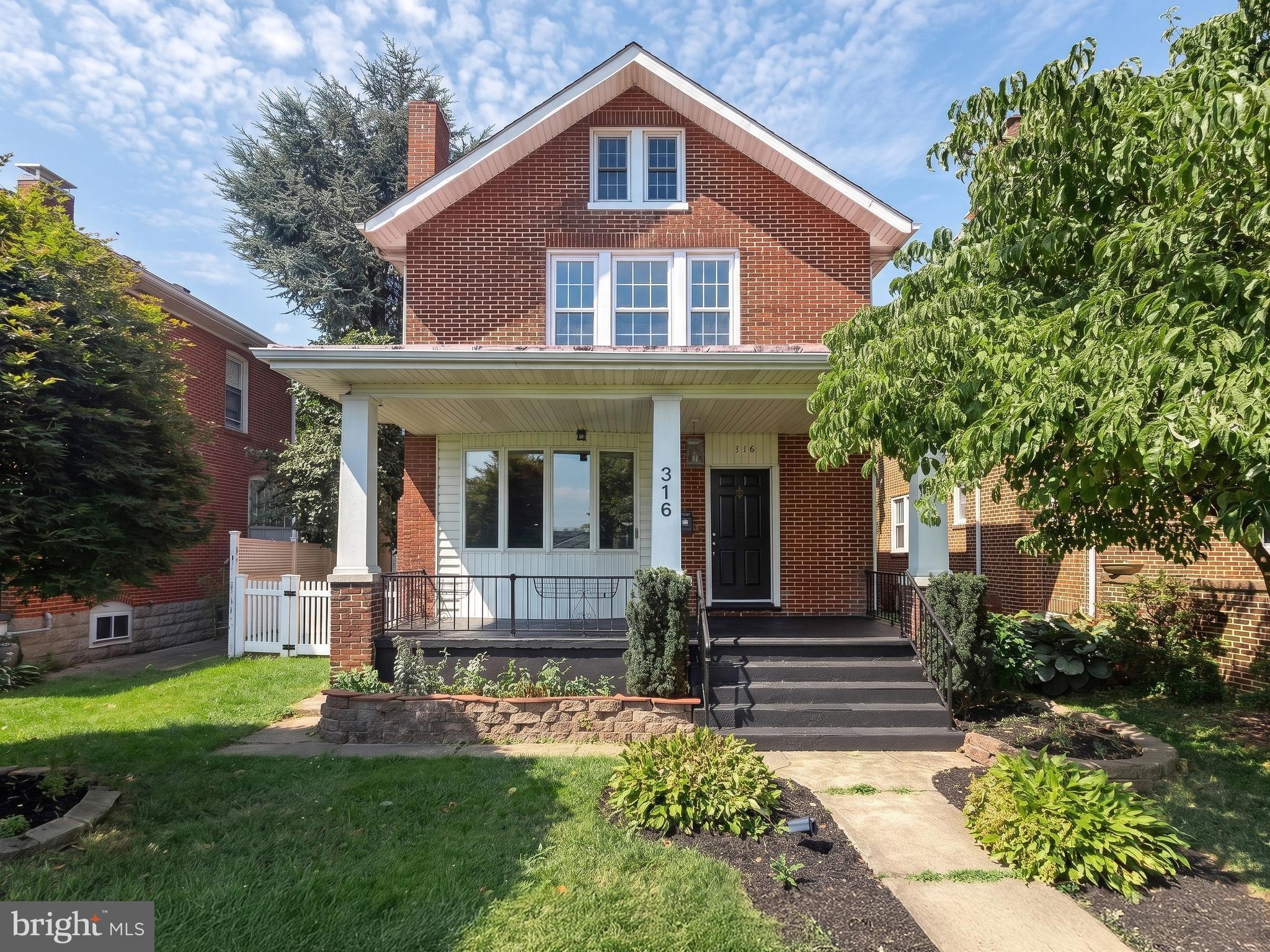 316 Front St, Wormleysburg, PA 17043