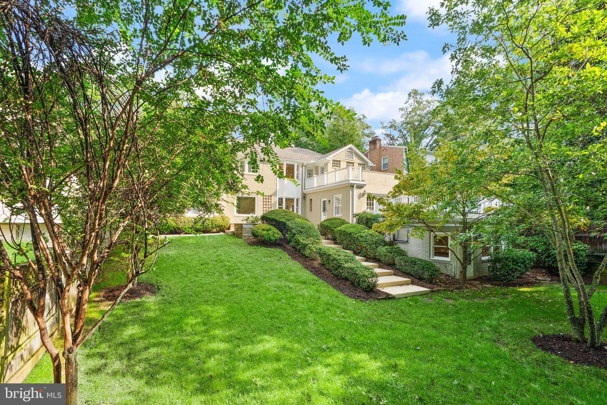 5246 Loughboro Rd, Washington, DC 20016