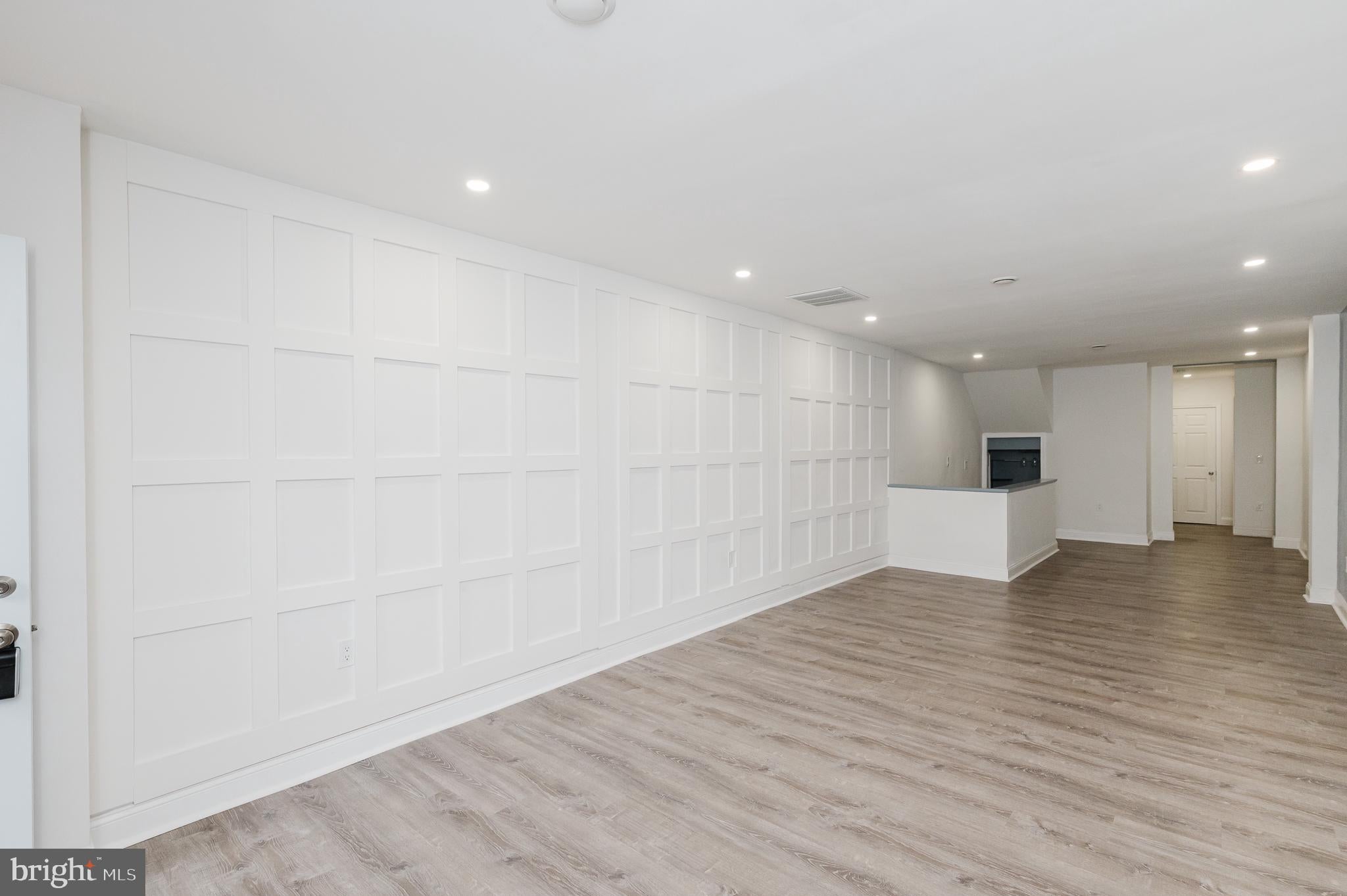 703 S Clinton St, Baltimore, MD 21224 photo