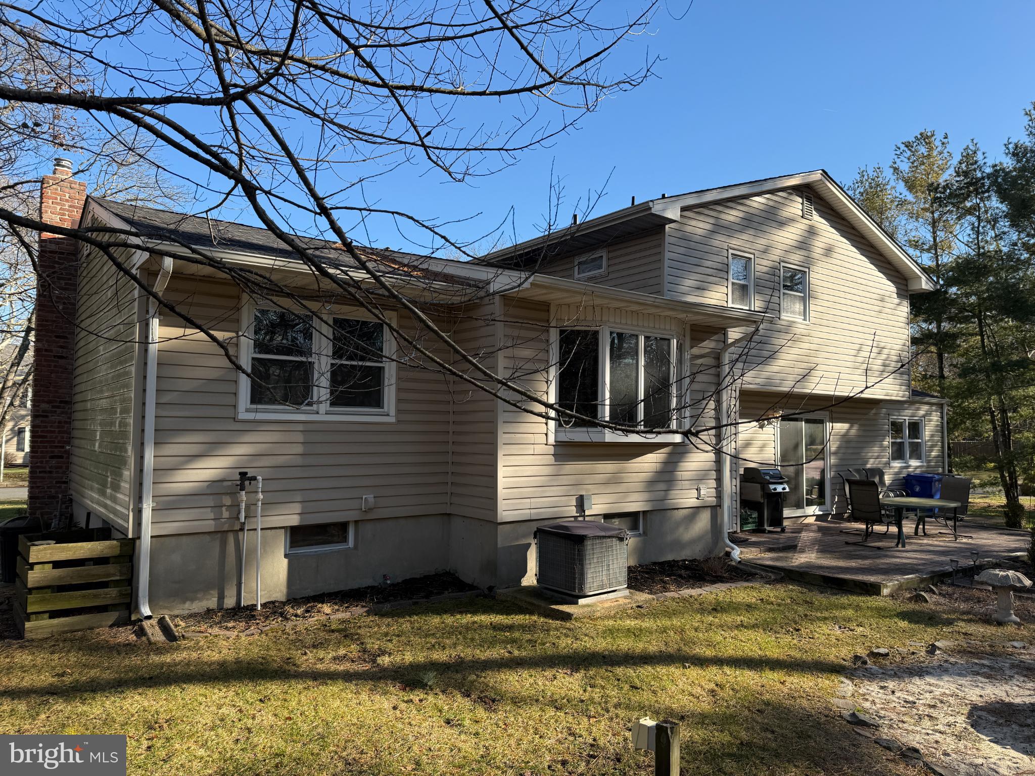 4 Cambridge Ct, Toms River, NJ 08753 photo