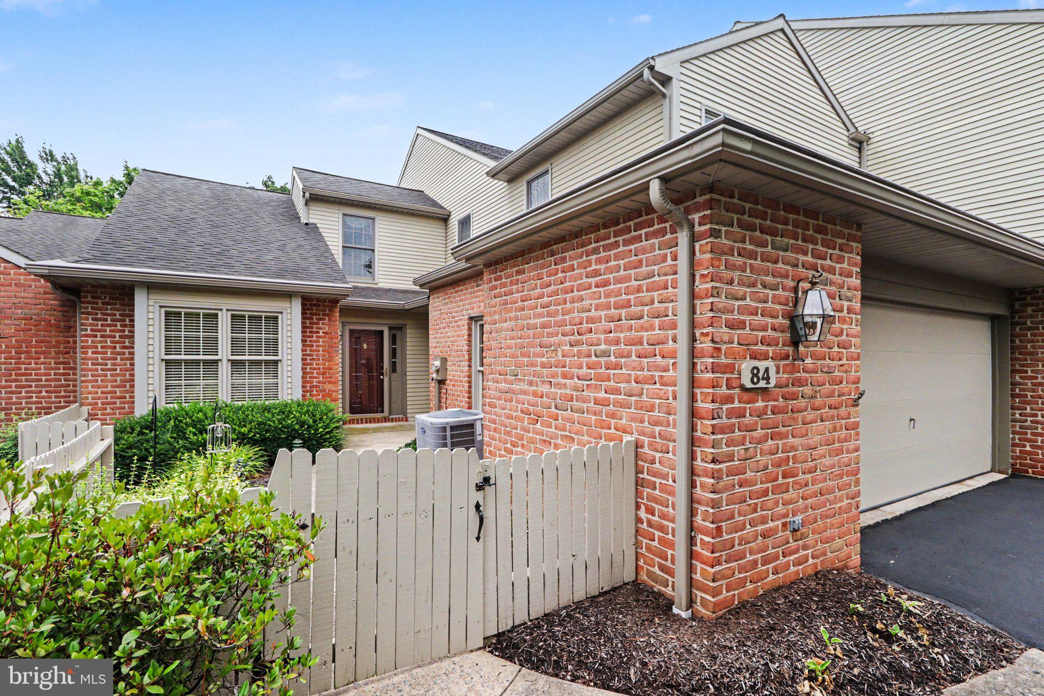 84 Cambridge Dr, Hershey, PA 17033