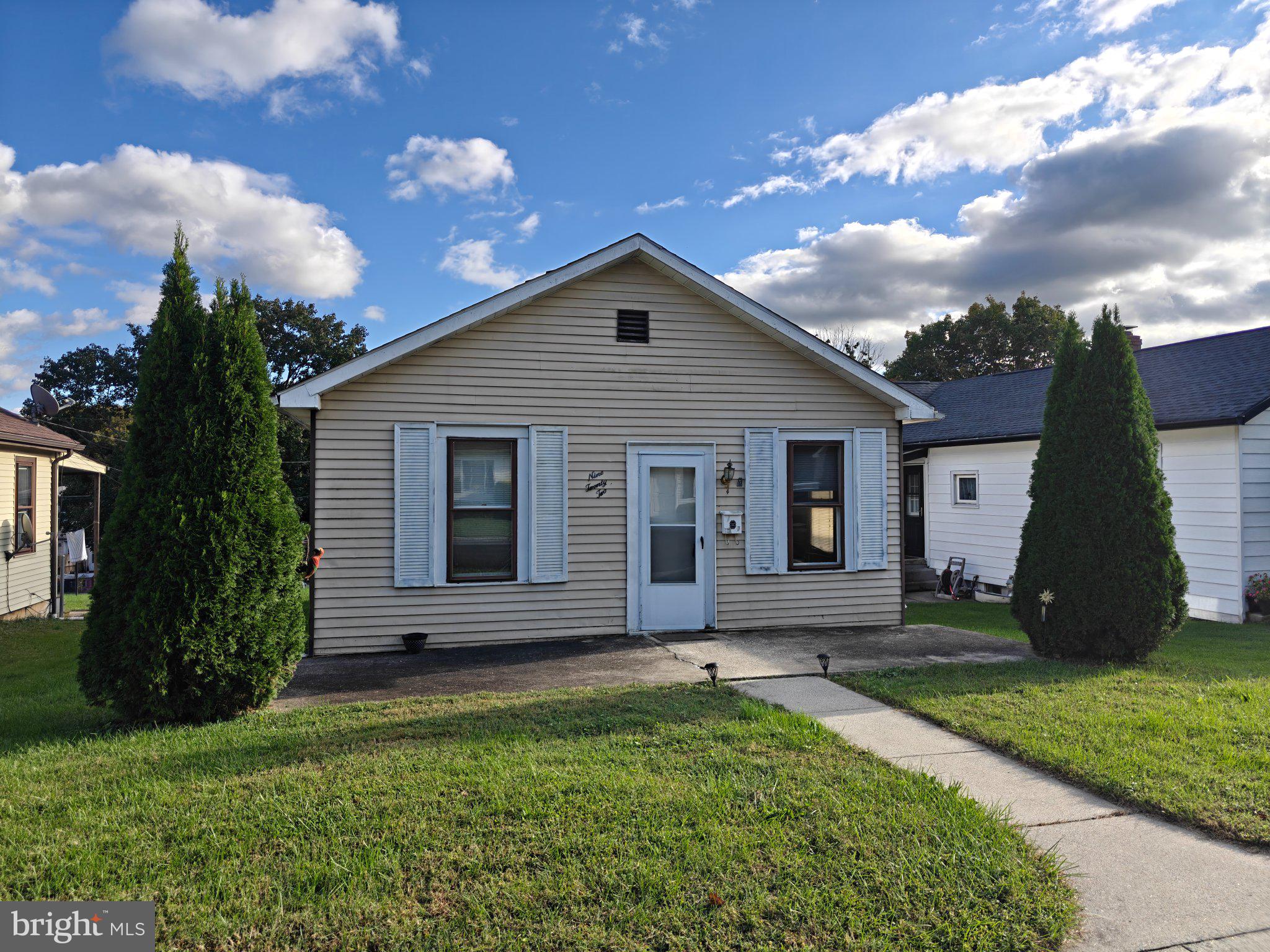 922 Charles St, Coatesville, PA 19320