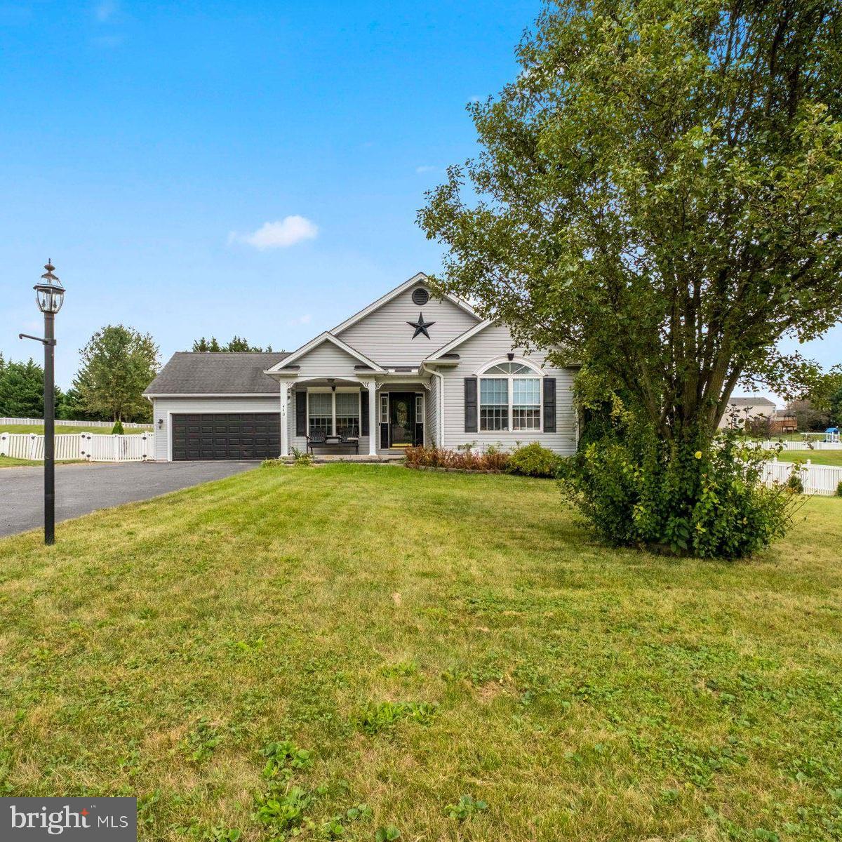 440 Sunset Dr, Hanover, PA 17331