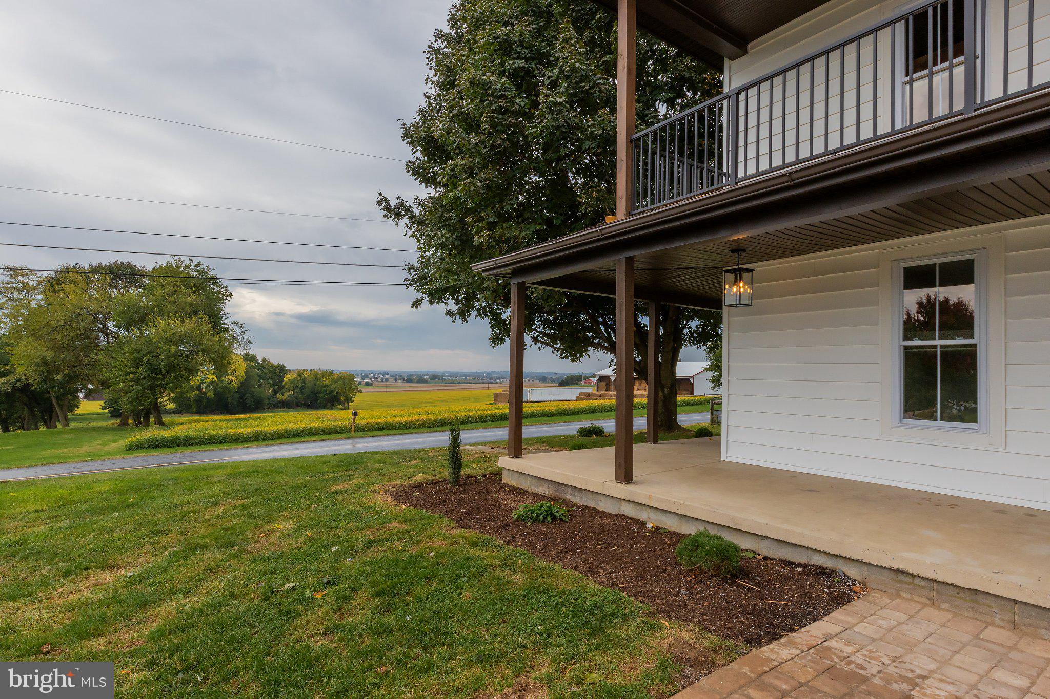 455 Indian Run Rd, Ephrata, PA 17522 photo