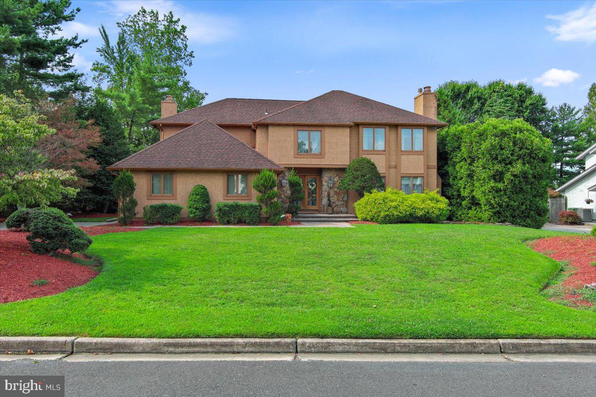 29 Fairhaven Dr, Cherry Hill, NJ 08003