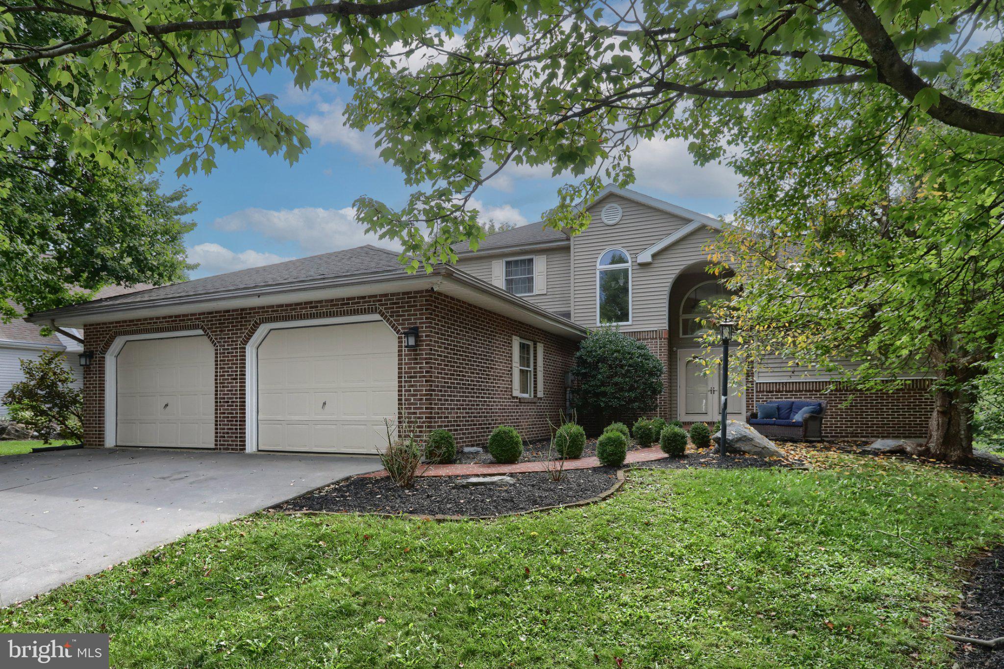 717 Brookside Ln, Holbrook, PA 17042 photo