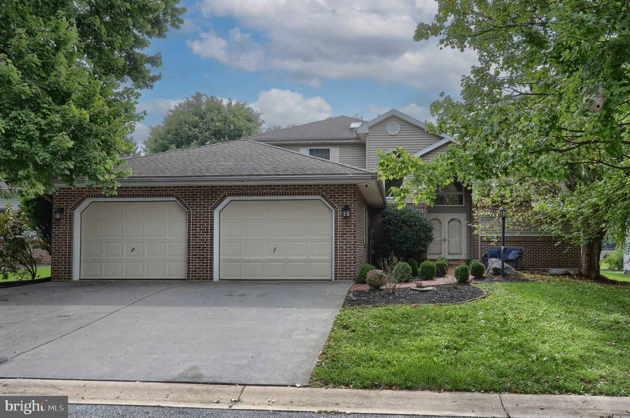 717 Brookside Ln, Holbrook, PA 17042 photo