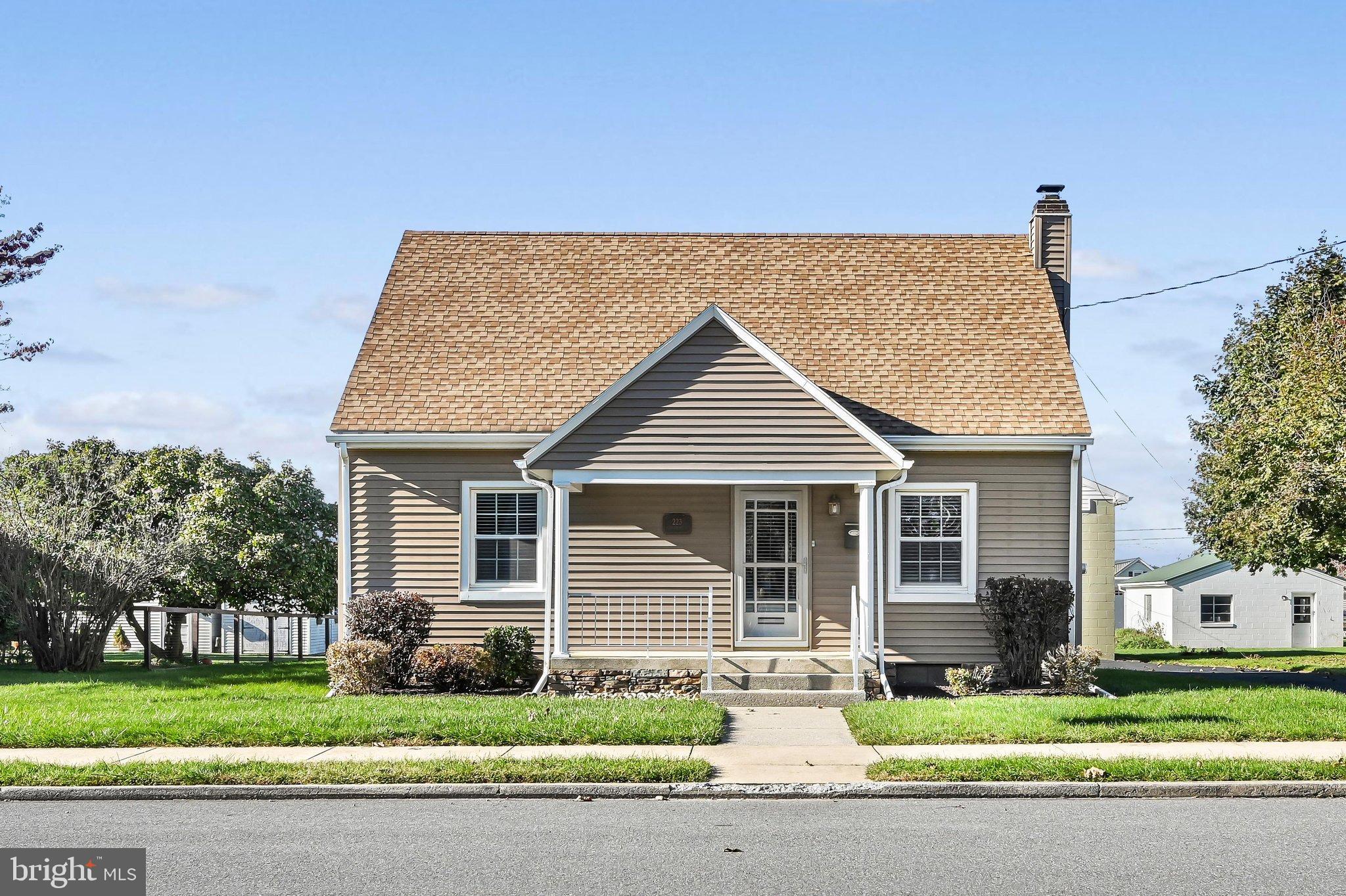 223 W Walnut St, Palmyra, PA 17078 photo