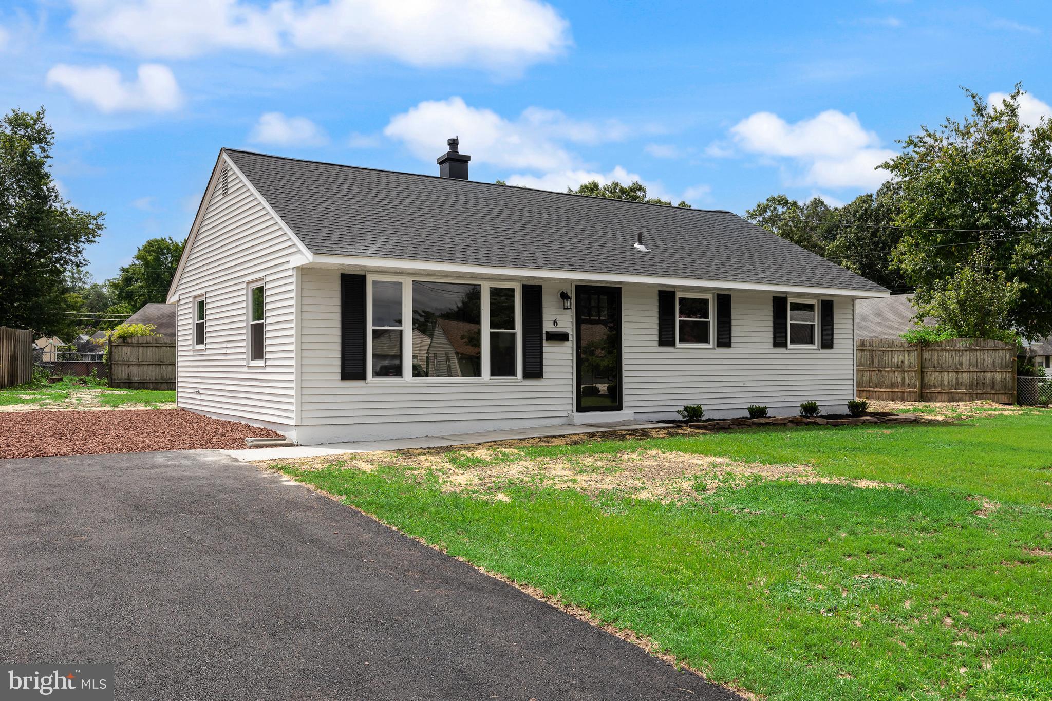 6 Holly Dr, West Berlin, NJ 08091 photo