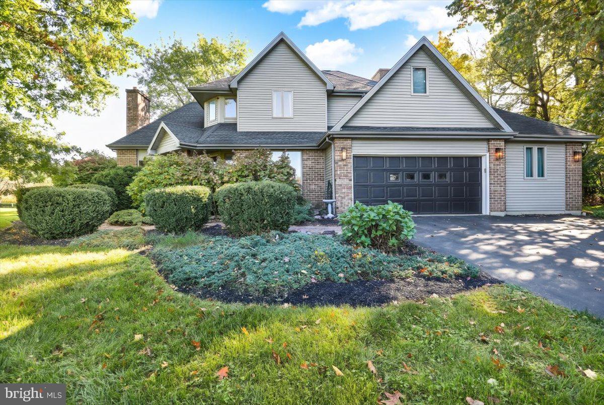 162 Oak Cir, Leesport, PA 19533 photo