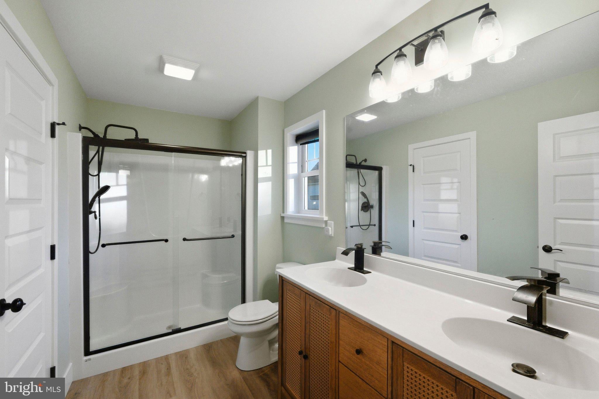 408 Hensley St, Lititz, PA 17543 photo