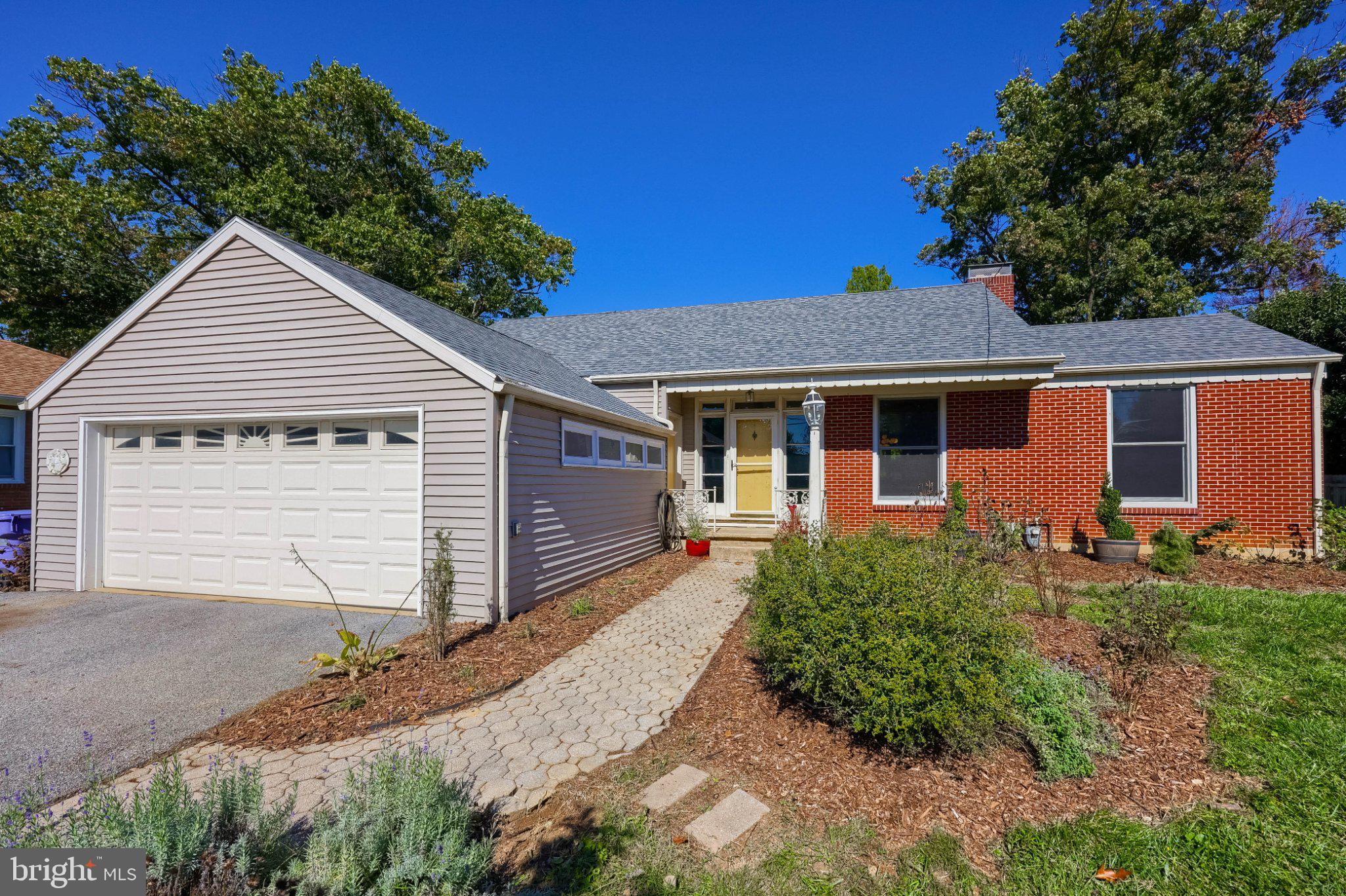 85 Elizabeth St, Landisville, PA 17538