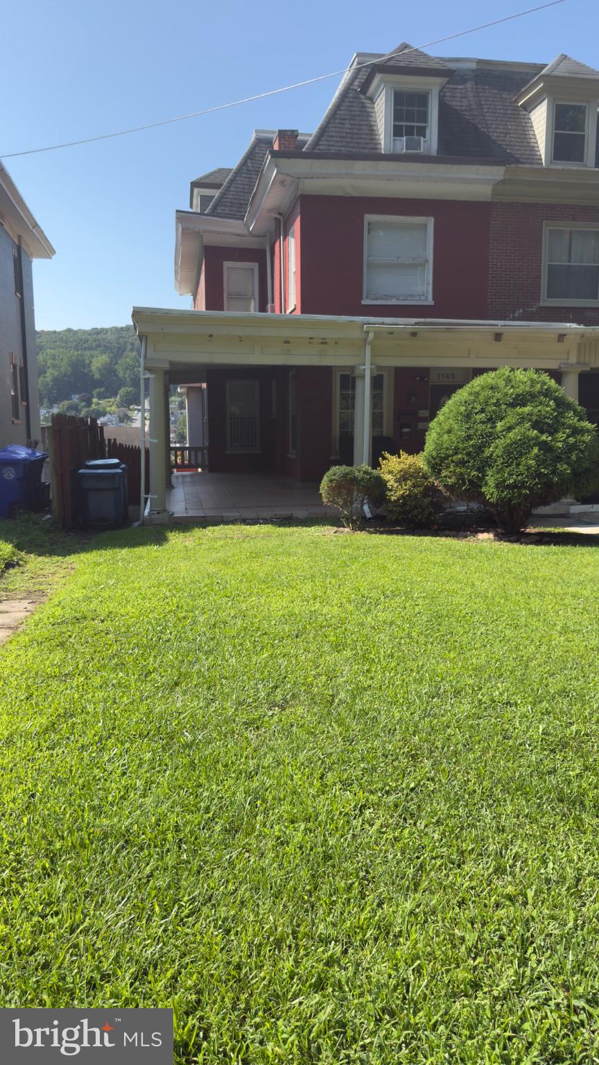 1742 Mineral Spring Rd, Reading, PA 19602