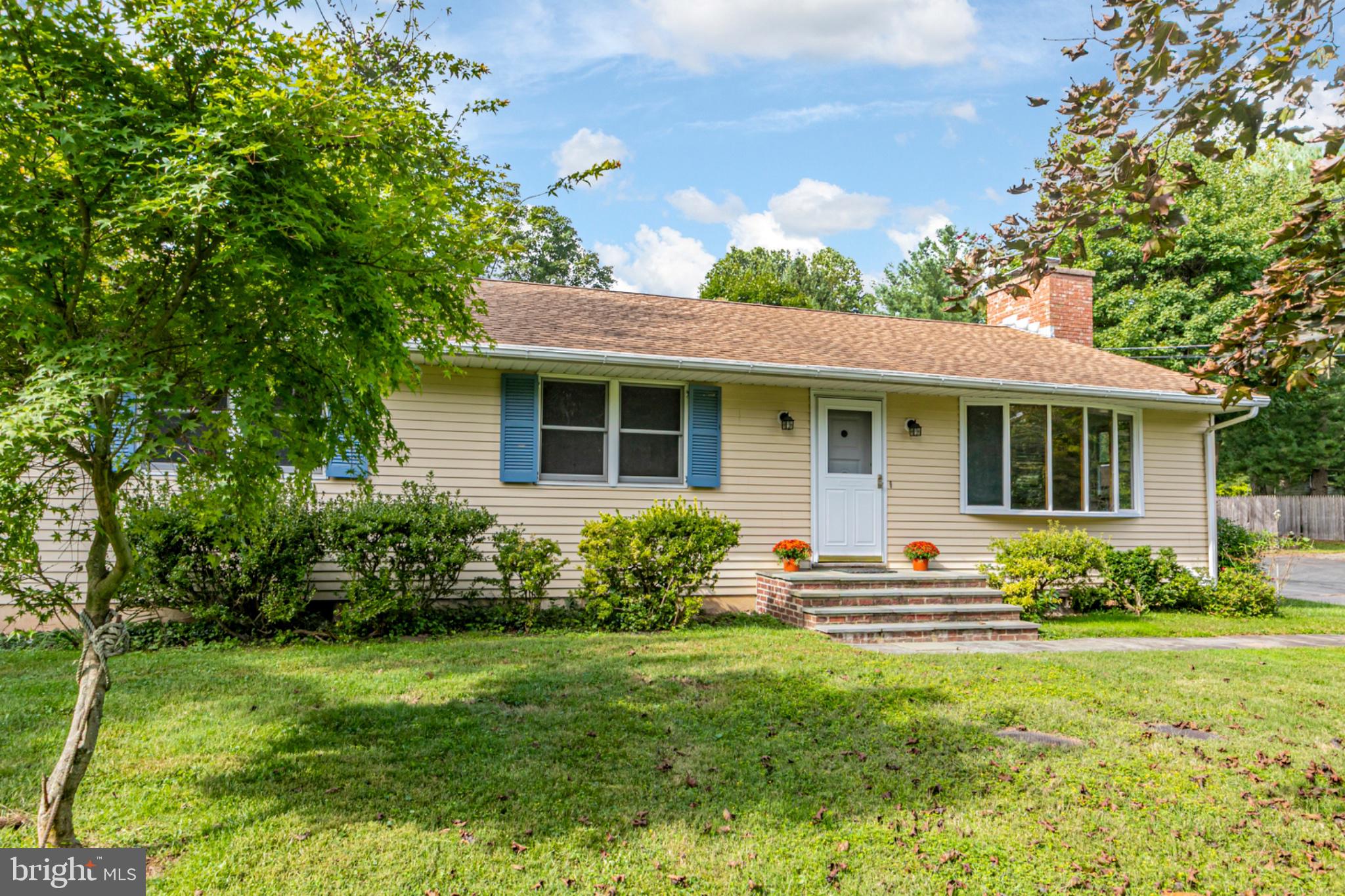 198 Hollow Rd, Skillman, NJ 08558