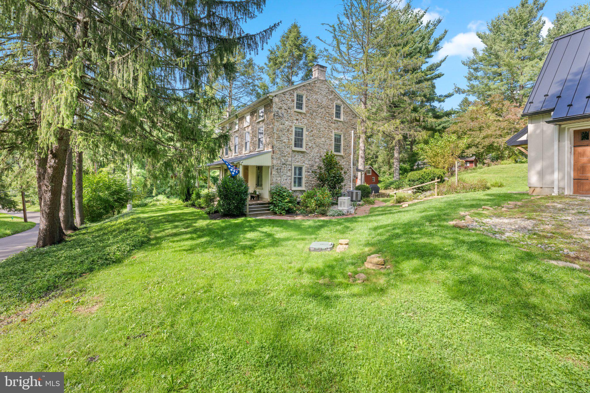 2965 Flowing Spring Rd, Spring City, PA 19475 photo