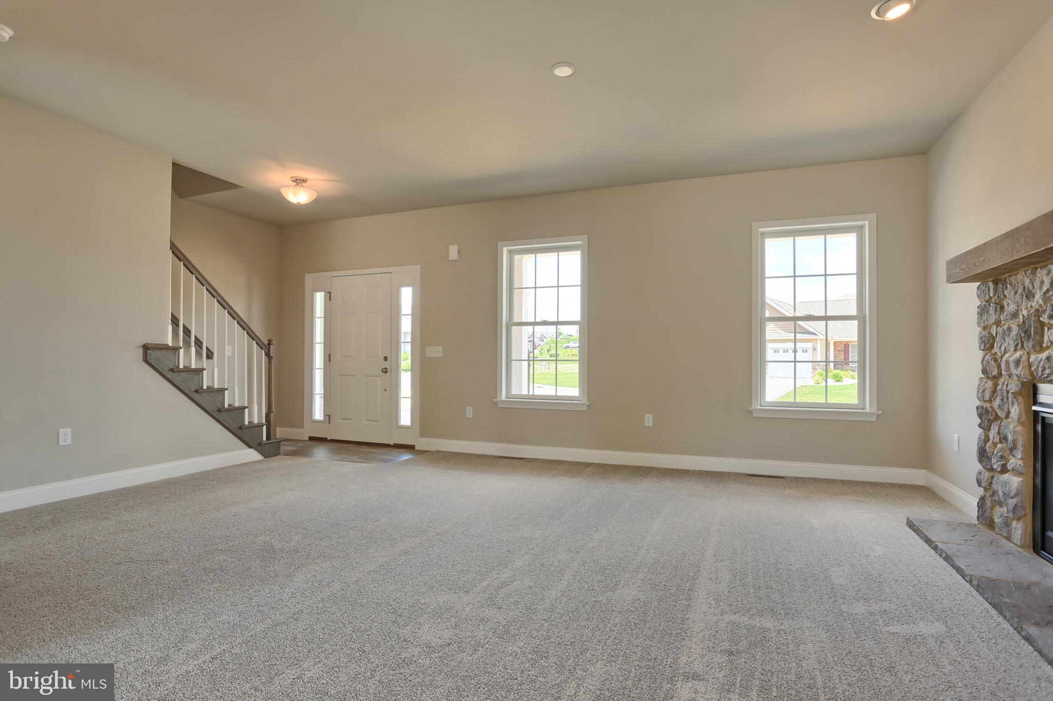 1 Starlight Ln, Lebanon, PA 17046 photo