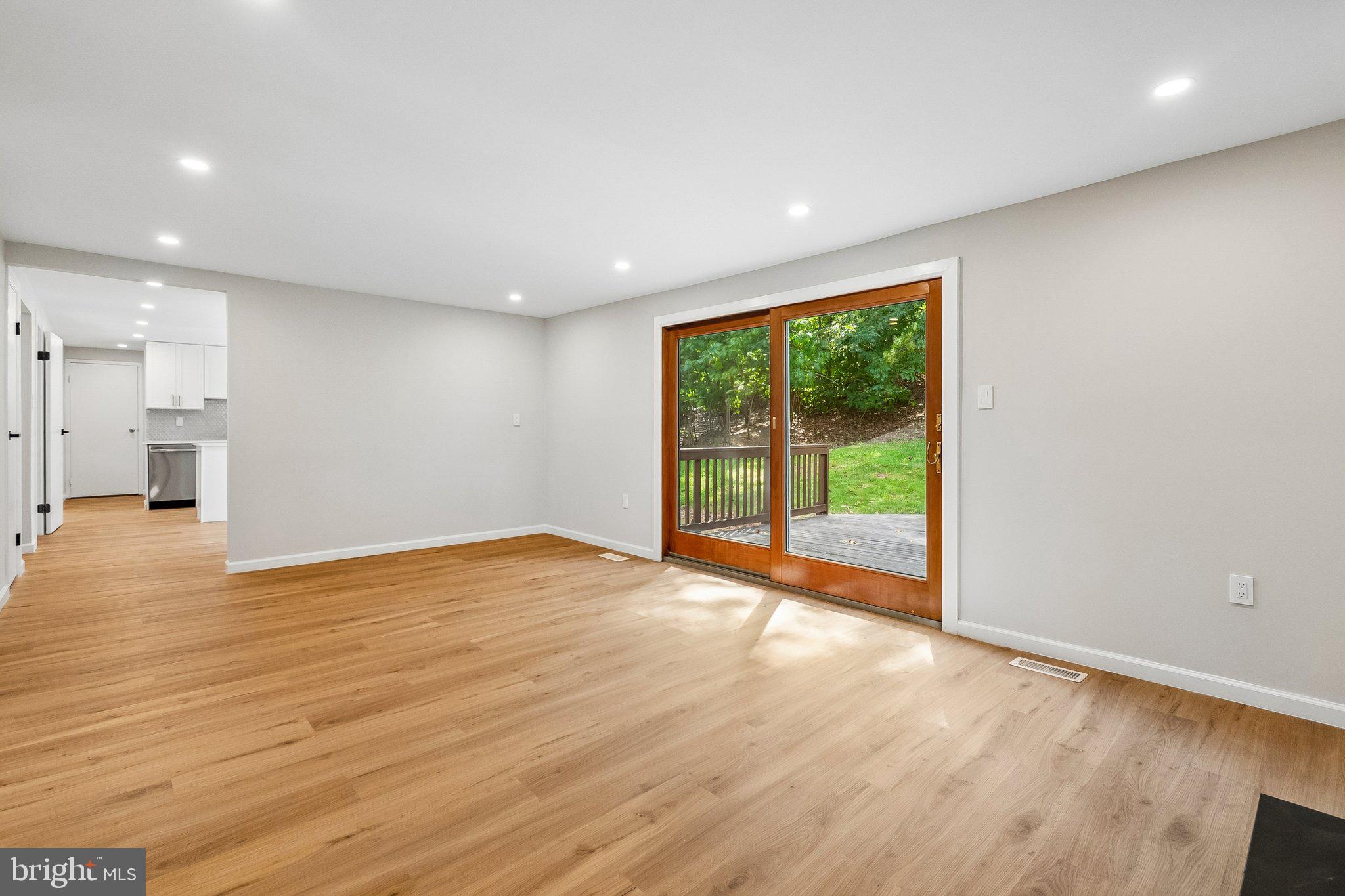 12930 Asbury Dr, Fort Washington, MD 20744 photo