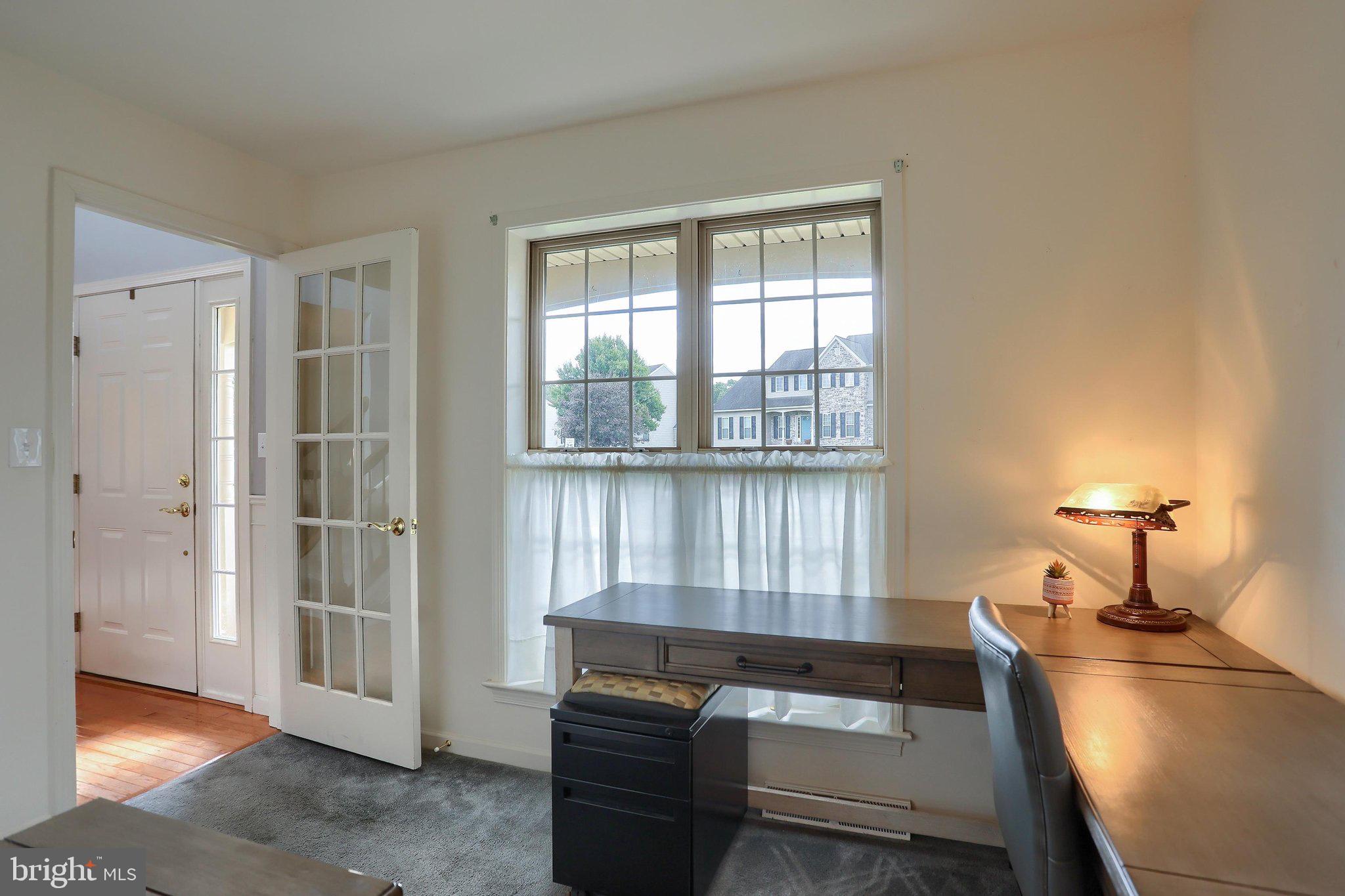 1041 Castle Maine Ct, Elizabethtown, PA 17022 photo