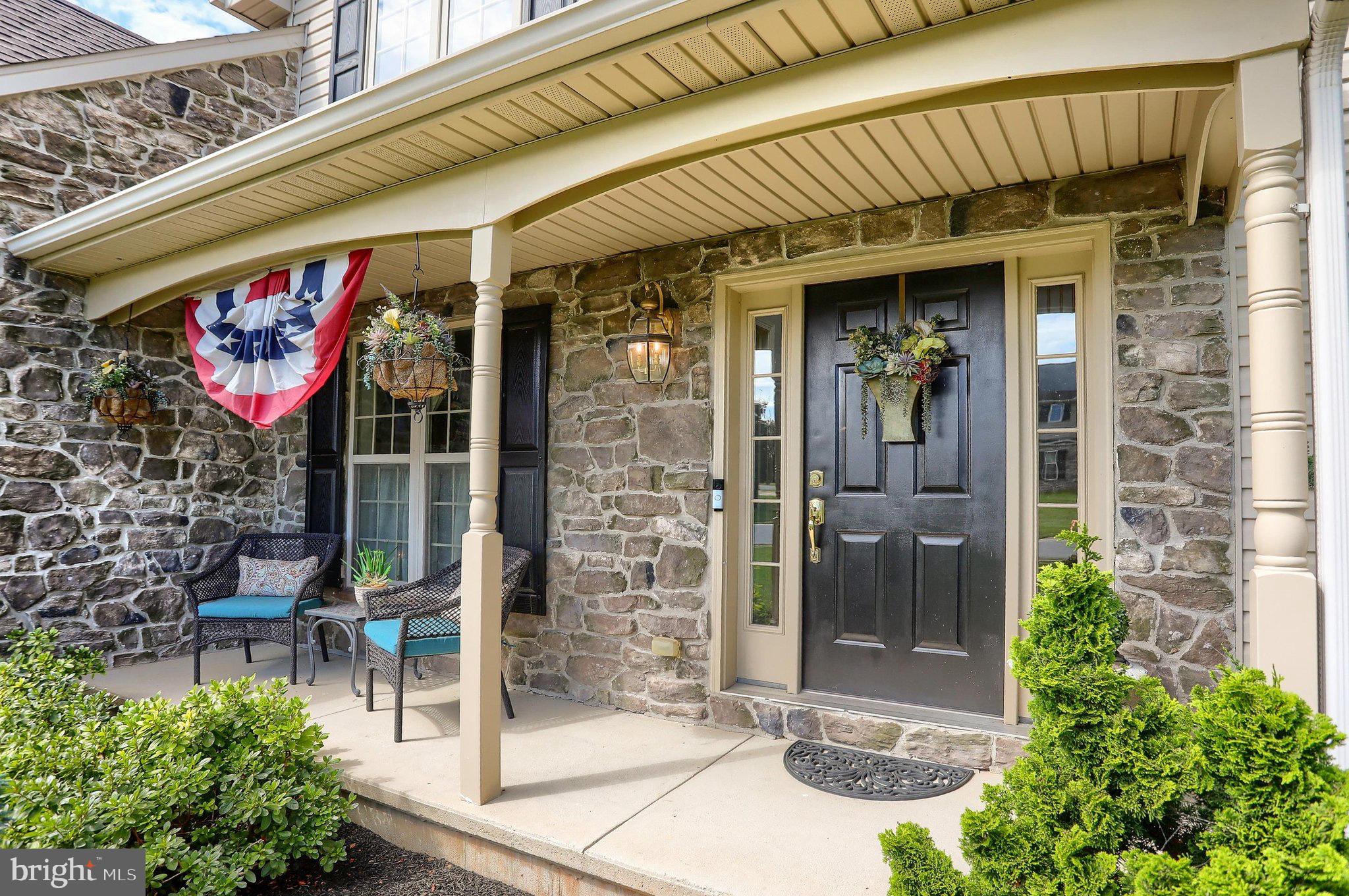 1041 Castle Maine Ct, Elizabethtown, PA 17022 photo