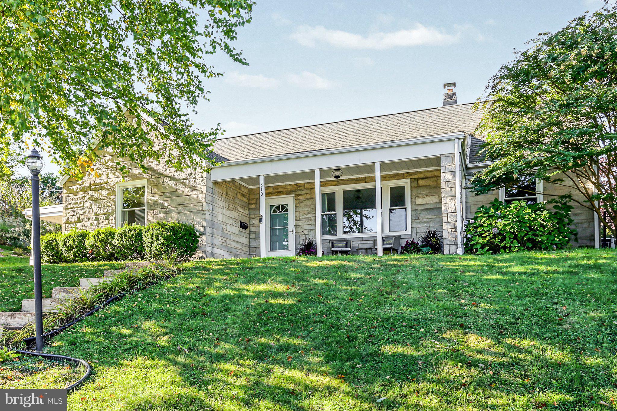 810 Allen St, New Cumberland, PA 17070 photo